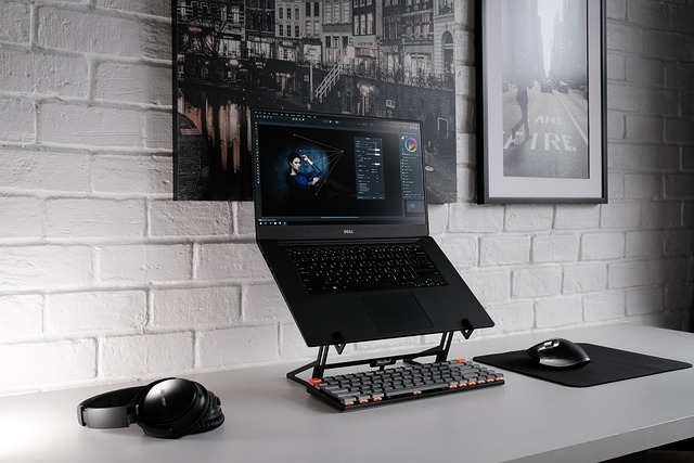 1749548226779209.jpg laptop-6332543_640.jpg